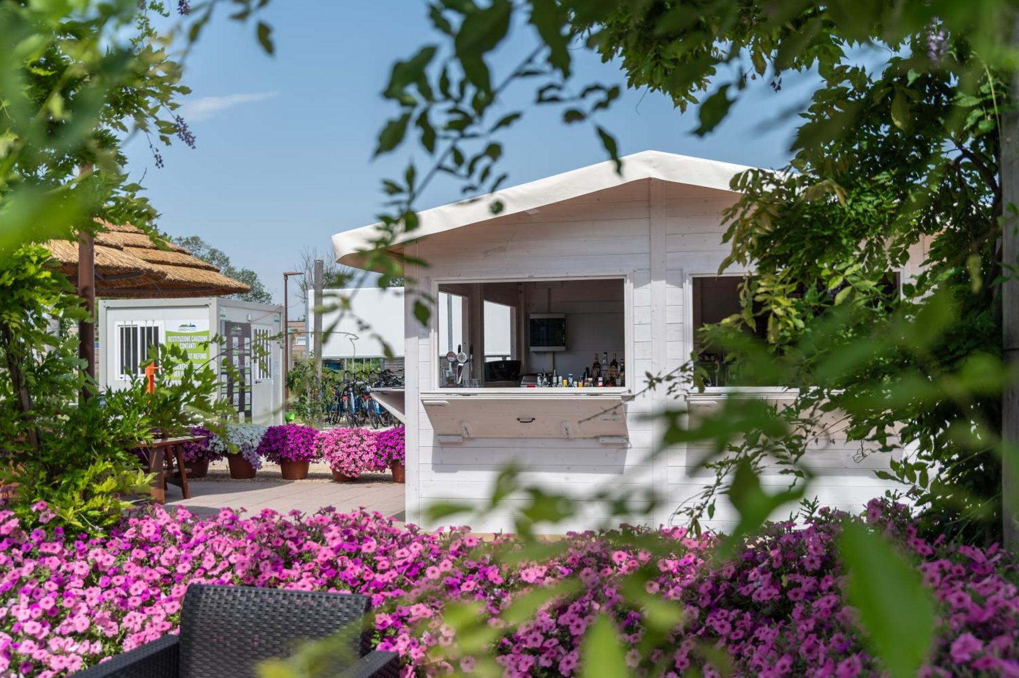 Marina Azzurra Resort Линьяно-Саббьядоро Экстерьер фото